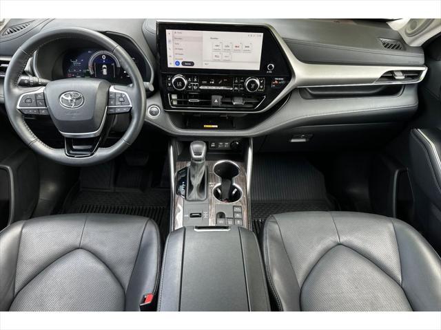 used 2024 Toyota Highlander Hybrid car, priced at $59,999