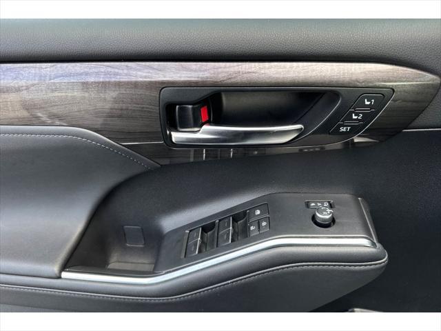 used 2024 Toyota Highlander Hybrid car, priced at $59,999
