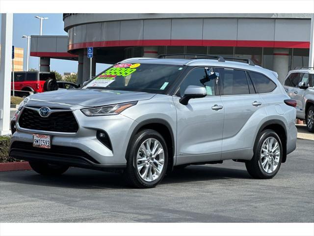 used 2024 Toyota Highlander Hybrid car, priced at $59,999
