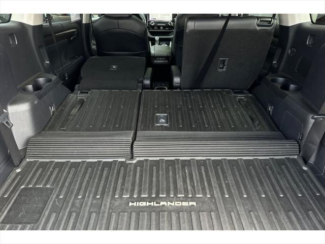 used 2024 Toyota Highlander Hybrid car, priced at $59,999