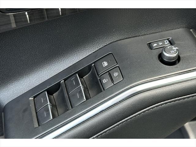 used 2024 Toyota Highlander Hybrid car, priced at $59,999