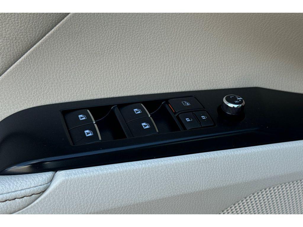used 2019 Toyota Camry Hybrid car, priced at $21,999