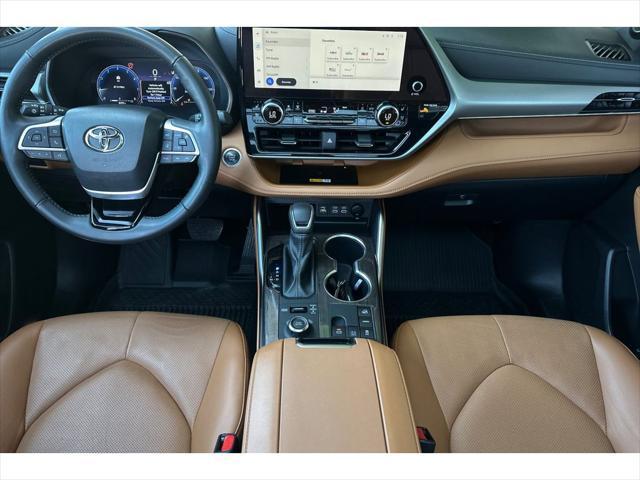 used 2024 Toyota Highlander car, priced at $53,999
