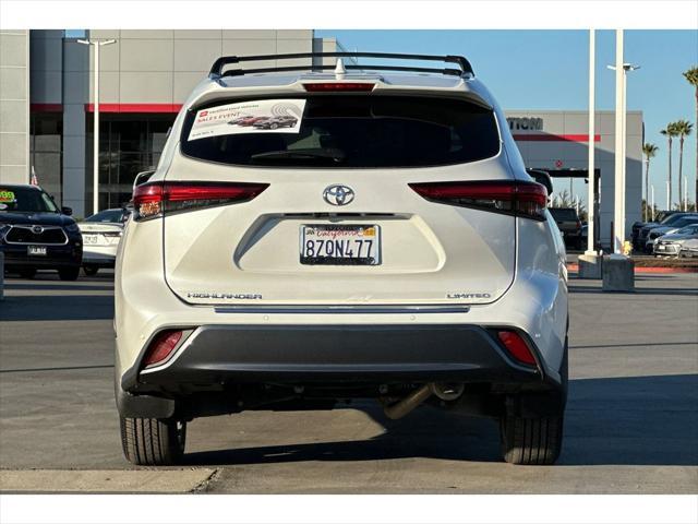 used 2022 Toyota Highlander car, priced at $44,999