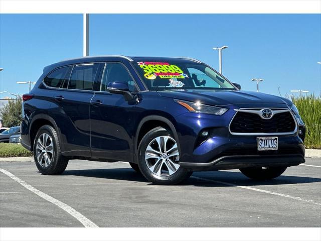 used 2022 Toyota Highlander car, priced at $36,995