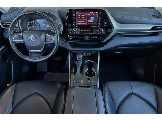 used 2022 Toyota Highlander car, priced at $36,995