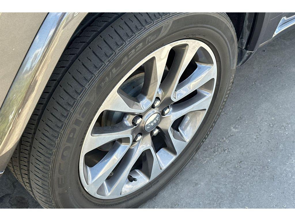 used 2017 Jeep Grand Cherokee car, priced at $21,999