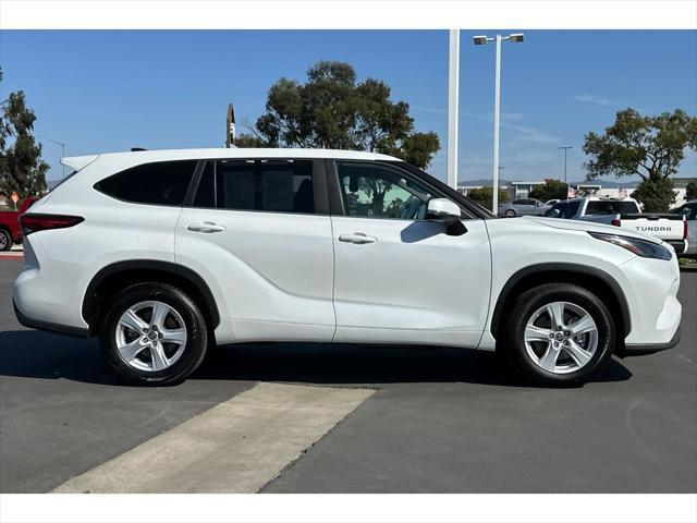 used 2023 Toyota Highlander car, priced at $33,999