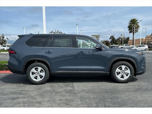 new 2025 Toyota Highlander car, priced at $49,631