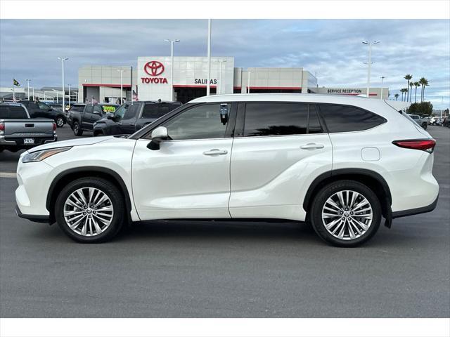 used 2021 Toyota Highlander car, priced at $43,999