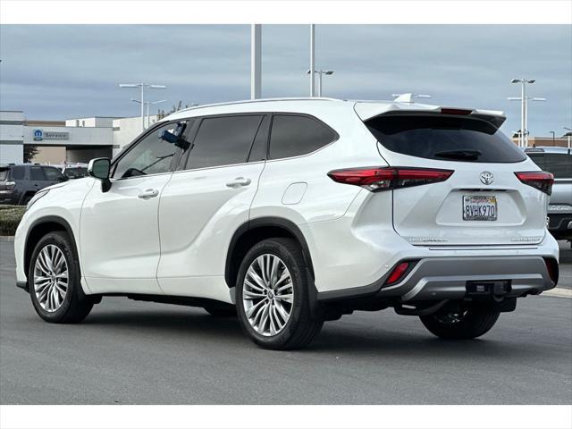 used 2021 Toyota Highlander car, priced at $43,999