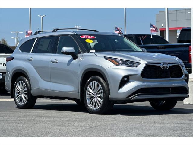 new 2025 Toyota Highlander car, priced at $55,162