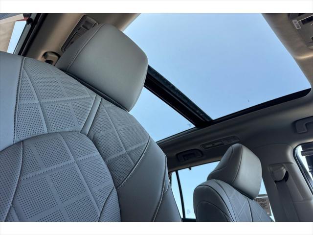 new 2025 Toyota Highlander car, priced at $55,162