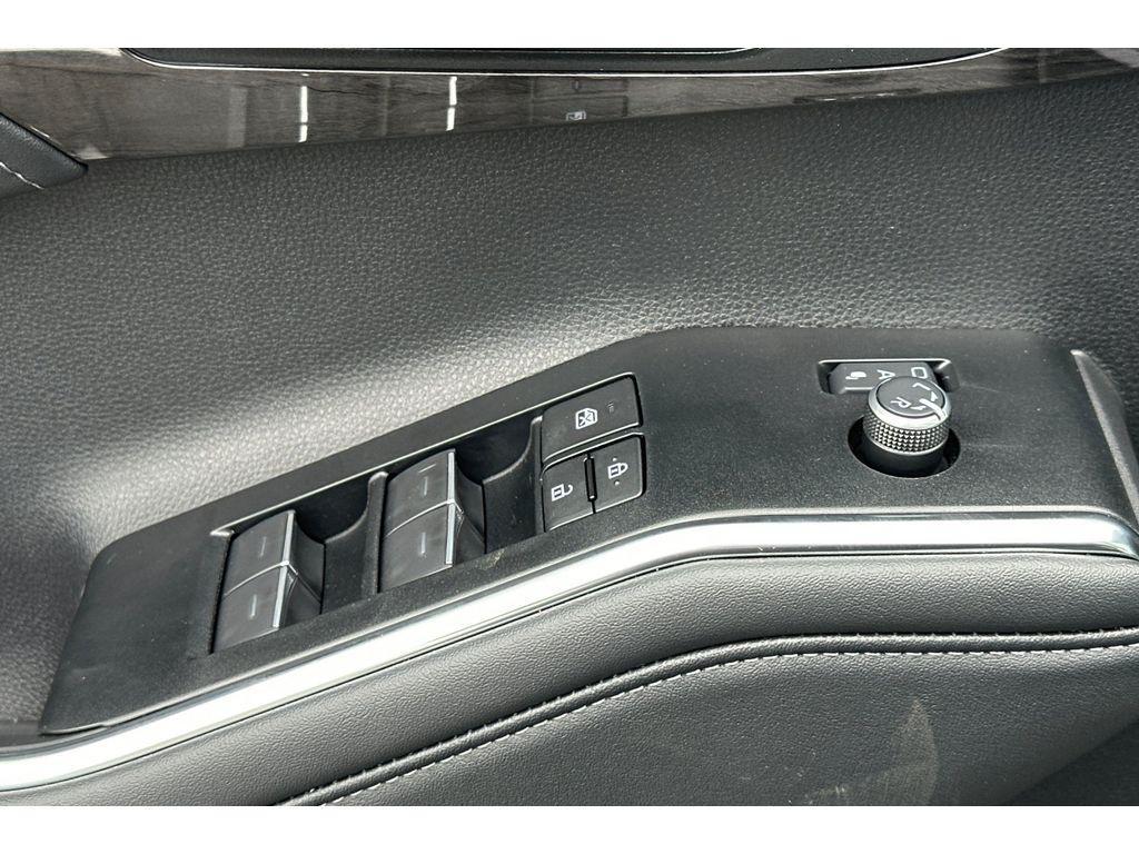 new 2025 Toyota Highlander Hybrid car, priced at $54,098