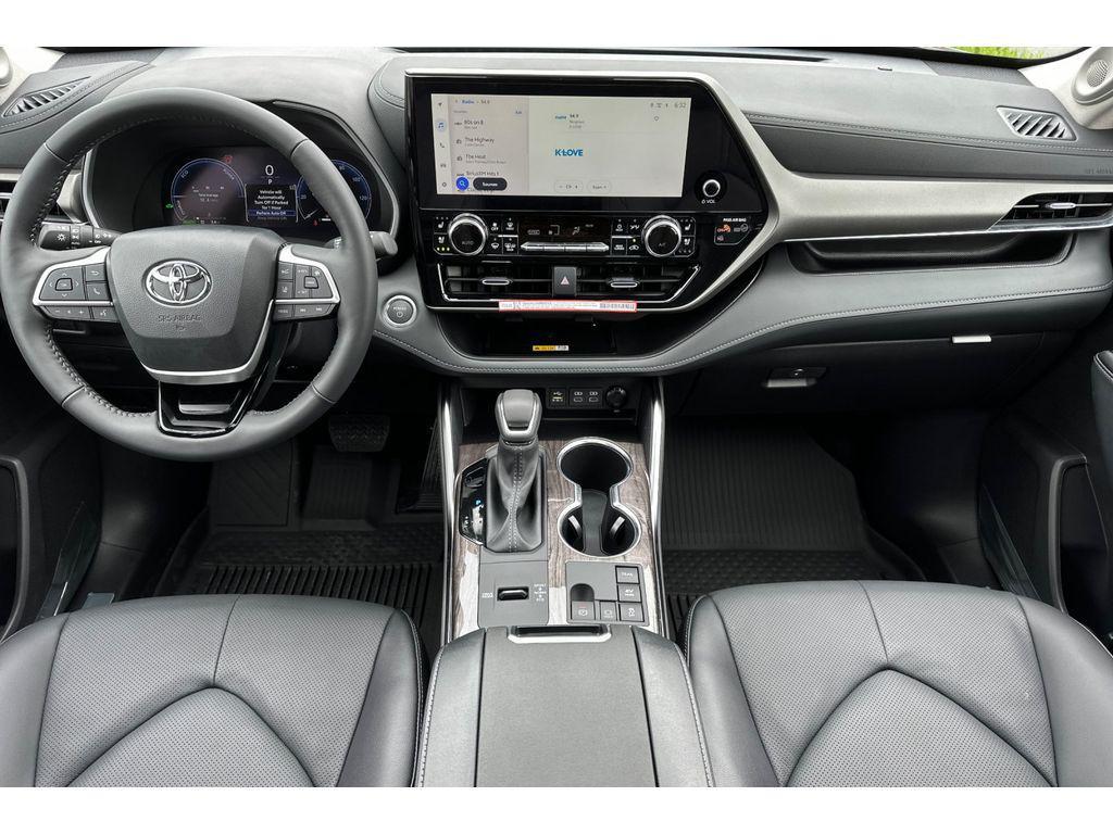 new 2025 Toyota Highlander Hybrid car, priced at $54,098