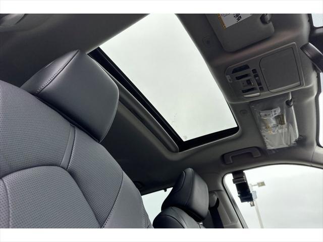 new 2025 Toyota Highlander Hybrid car, priced at $54,098