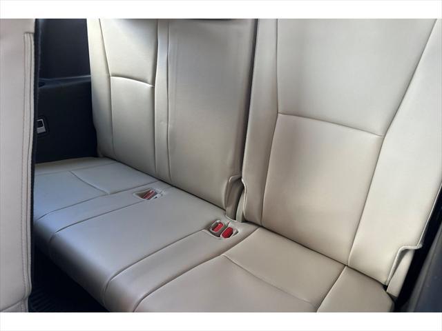 new 2025 Toyota Highlander Hybrid car, priced at $48,553