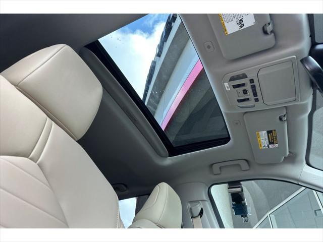 new 2025 Toyota Highlander Hybrid car, priced at $48,553