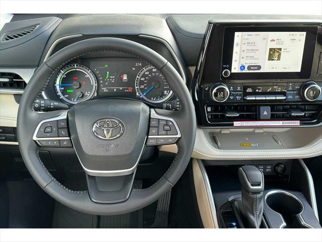 new 2025 Toyota Highlander Hybrid car, priced at $48,553
