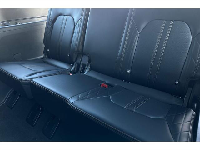 used 2024 Ford Expedition car, priced at $74,999
