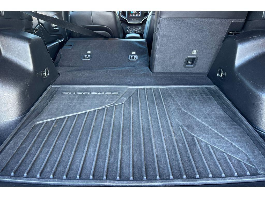 used 2021 Jeep Cherokee car, priced at $17,999