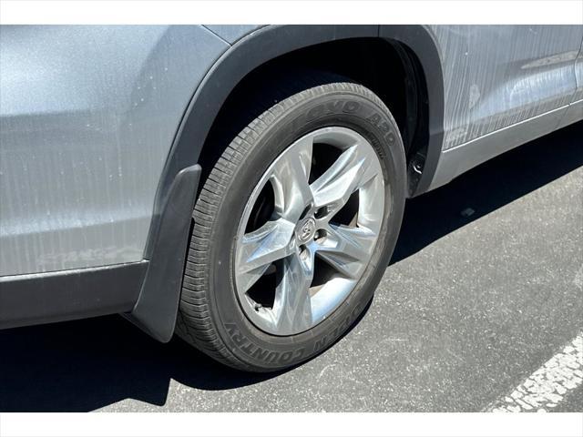 used 2015 Toyota Highlander car, priced at $19,999