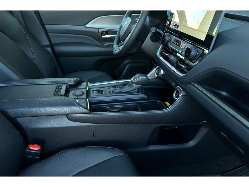 new 2025 Toyota Grand Highlander car, priced at $53,967
