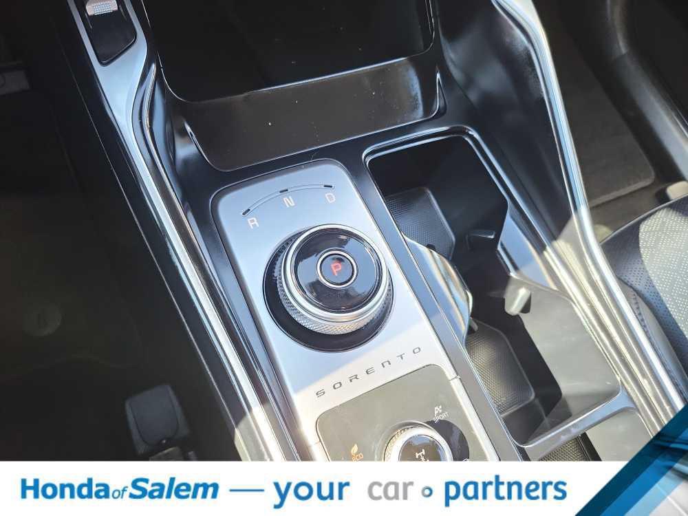 used 2023 Kia Sorento Hybrid car, priced at $30,995