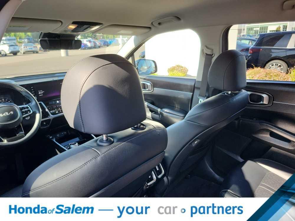used 2023 Kia Sorento Hybrid car, priced at $30,995