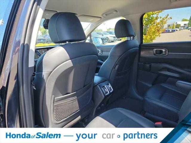 used 2023 Kia Sorento Hybrid car, priced at $30,995
