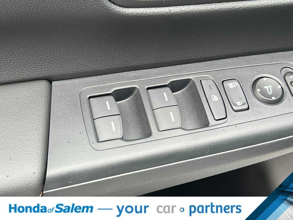 new 2025 Honda CR-V Hybrid car, priced at $37,875