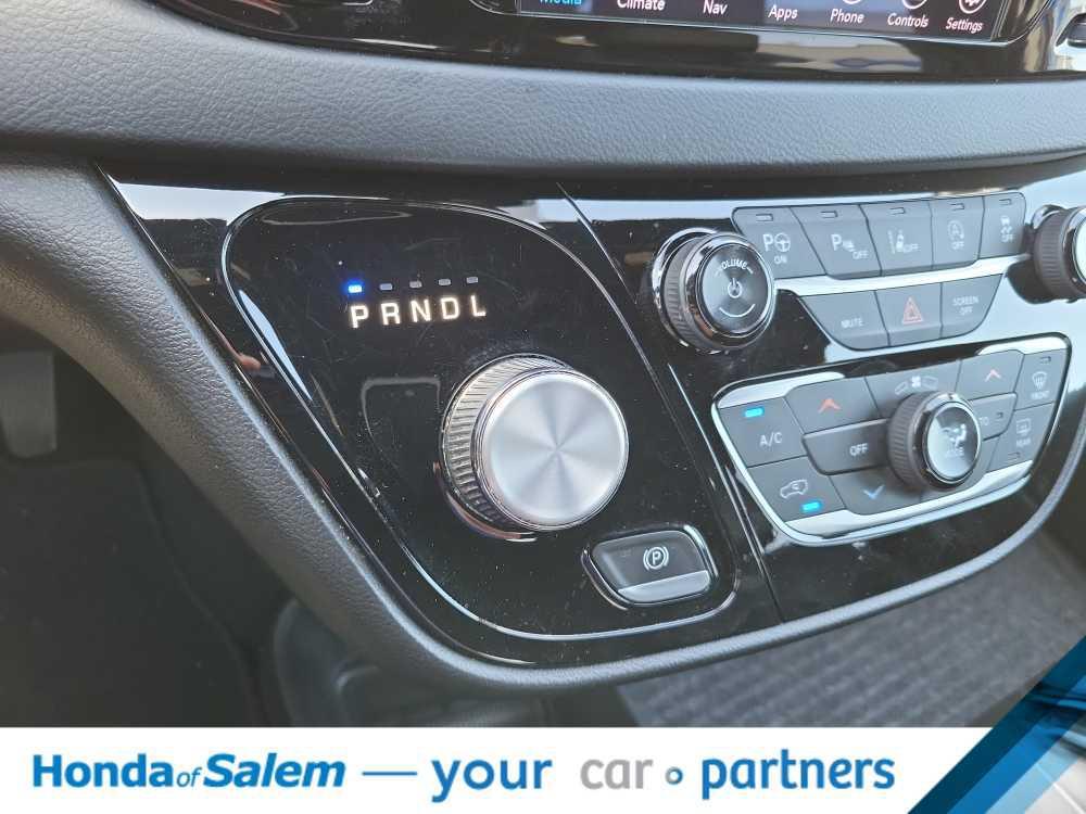 used 2020 Chrysler Pacifica car, priced at $26,995