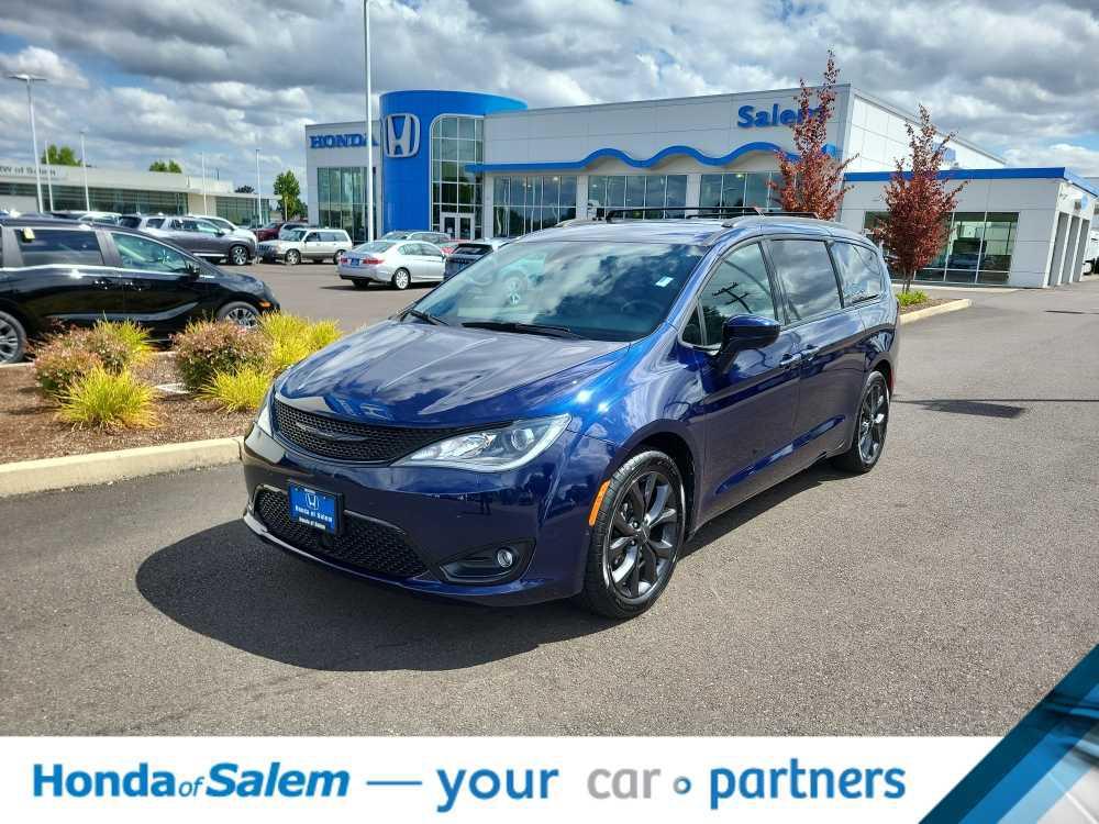 used 2020 Chrysler Pacifica car, priced at $26,995