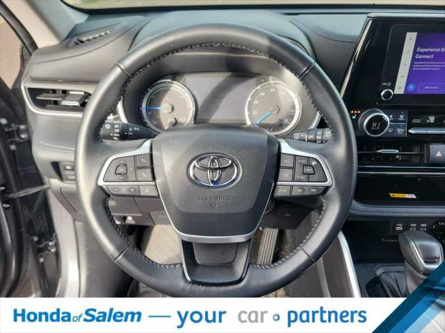 used 2023 Toyota Highlander Hybrid car, priced at $44,995