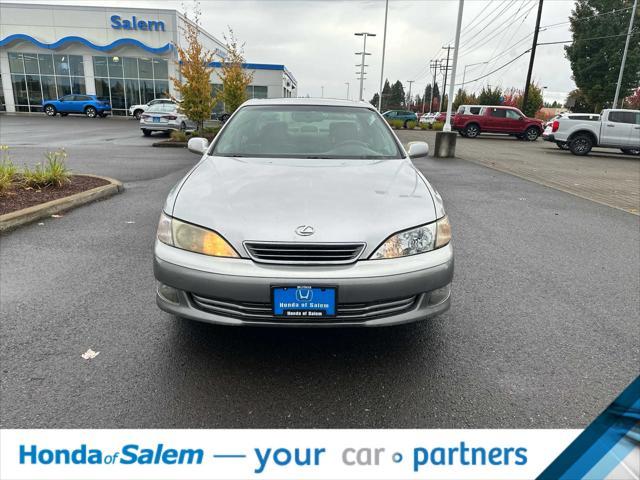 used 2000 Lexus ES 300 car, priced at $6,995