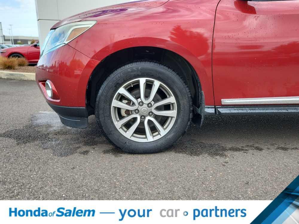 used 2013 Nissan Pathfinder car, priced at $8,995