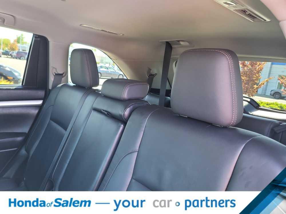used 2016 Toyota Highlander car, priced at $13,495