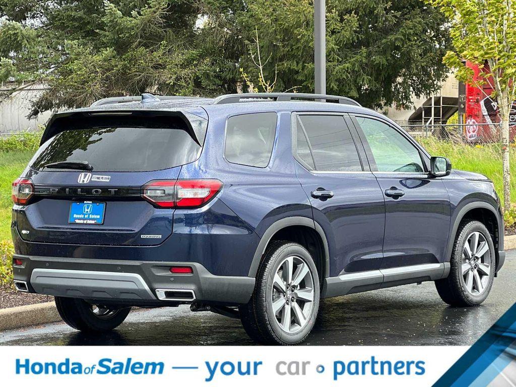 new 2025 Honda Pilot car, priced at $51,095