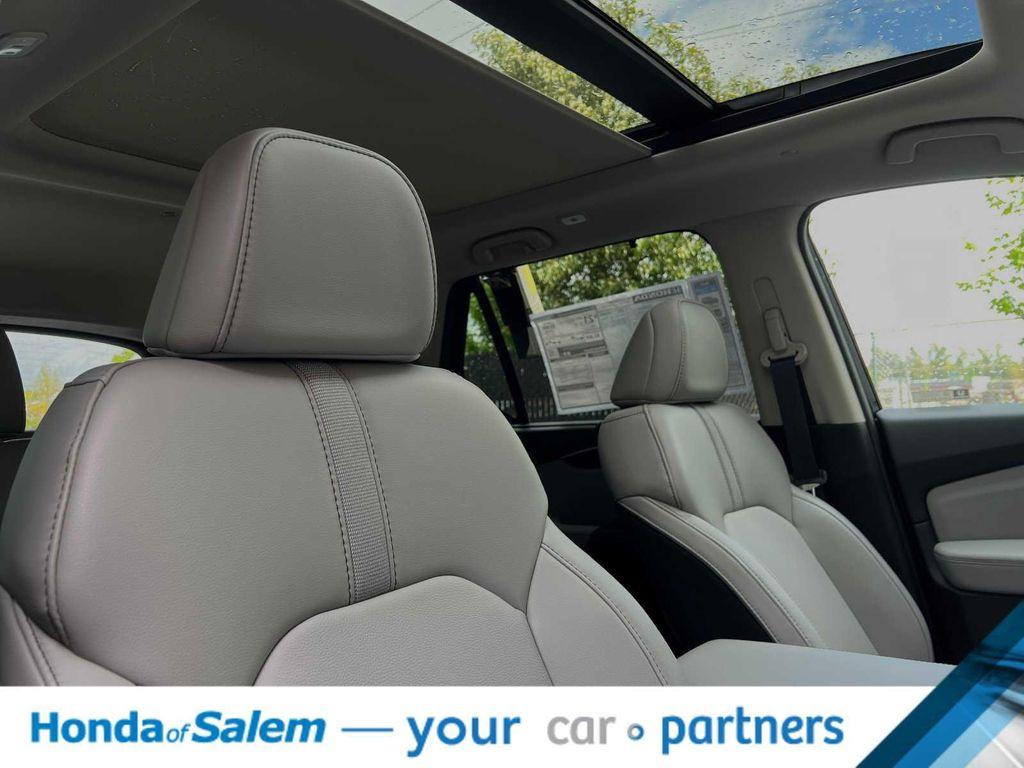 new 2025 Honda Pilot car, priced at $51,095
