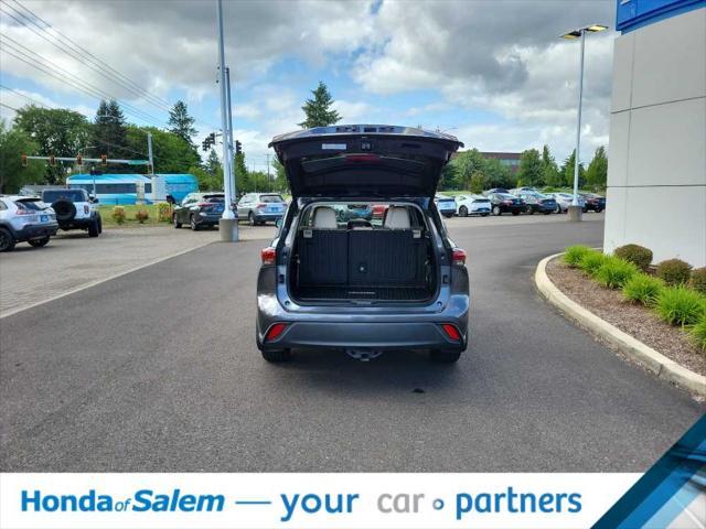 used 2020 Toyota Highlander car, priced at $32,995