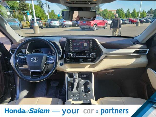 used 2020 Toyota Highlander car, priced at $32,995