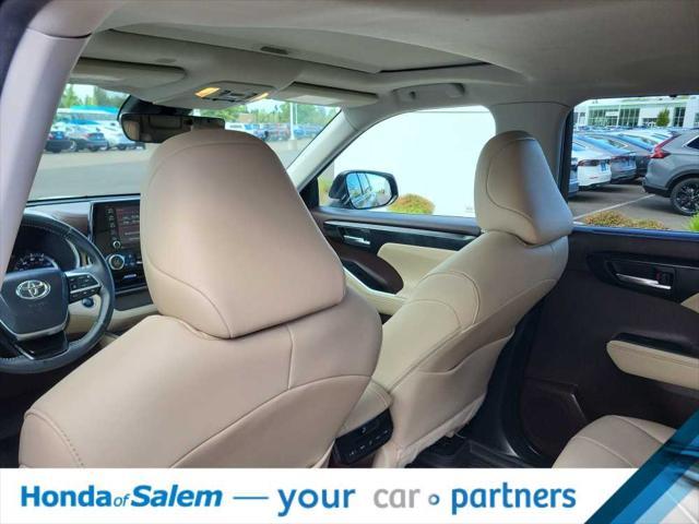 used 2020 Toyota Highlander car, priced at $32,995