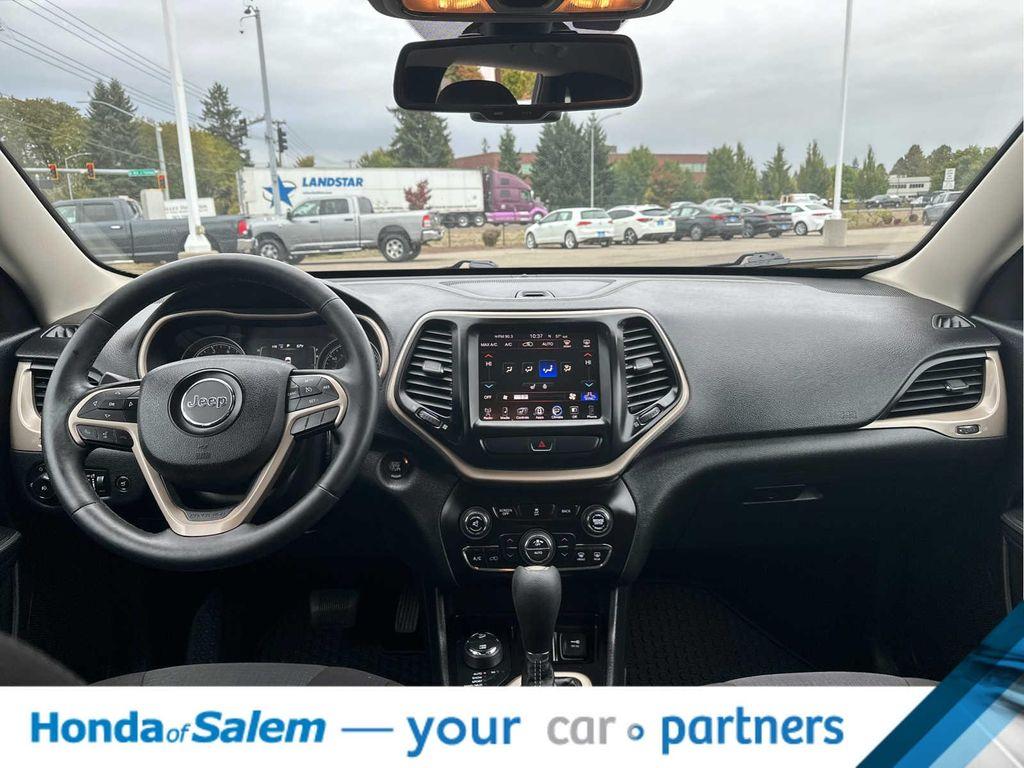 used 2015 Jeep Cherokee car, priced at $8,995