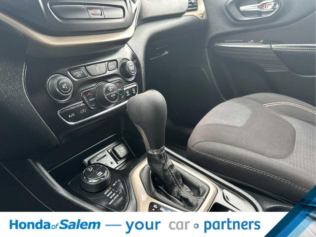 used 2015 Jeep Cherokee car, priced at $8,995