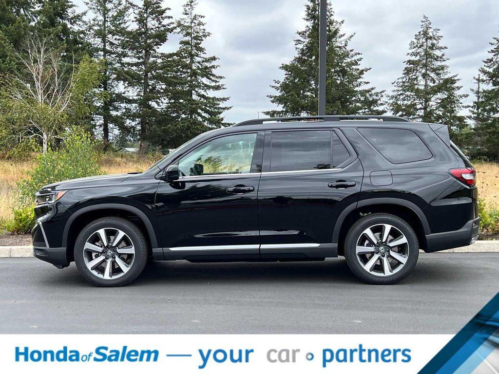 new 2025 Honda Pilot car, priced at $52,665