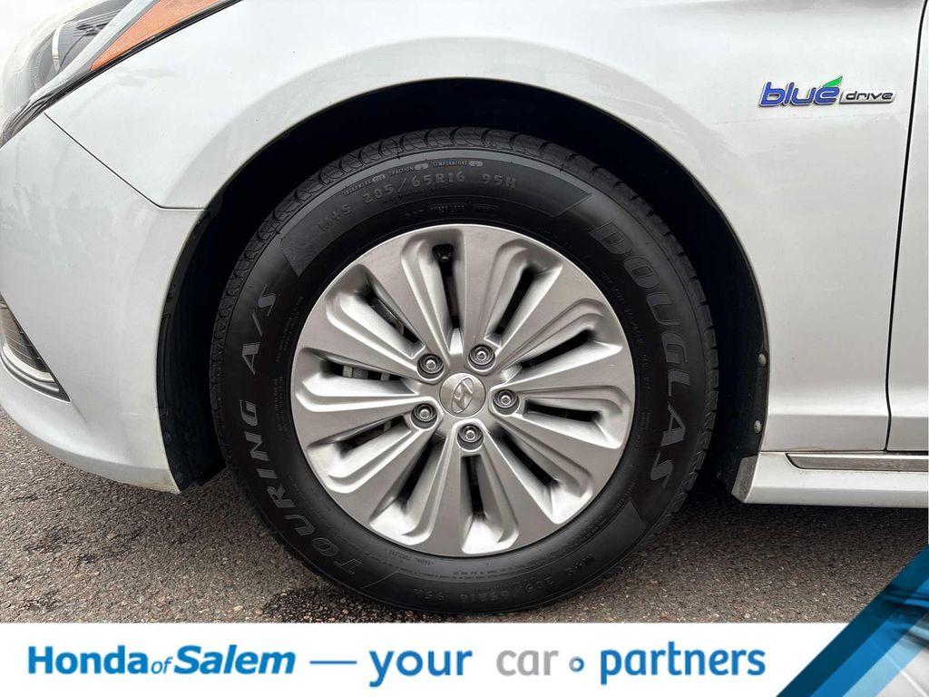 used 2017 Hyundai Sonata Hybrid car, priced at $15,995