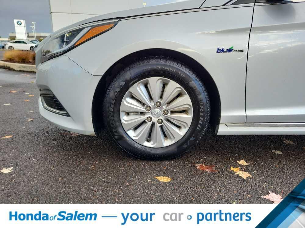 used 2017 Hyundai Sonata Hybrid car, priced at $15,995