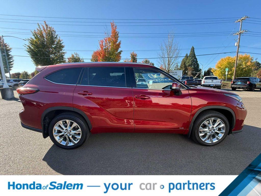 used 2023 Toyota Highlander Hybrid car, priced at $47,888