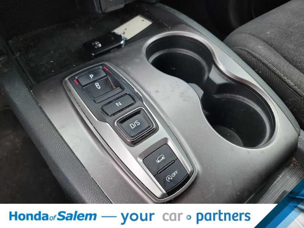 used 2022 Honda Pilot car, priced at $30,995