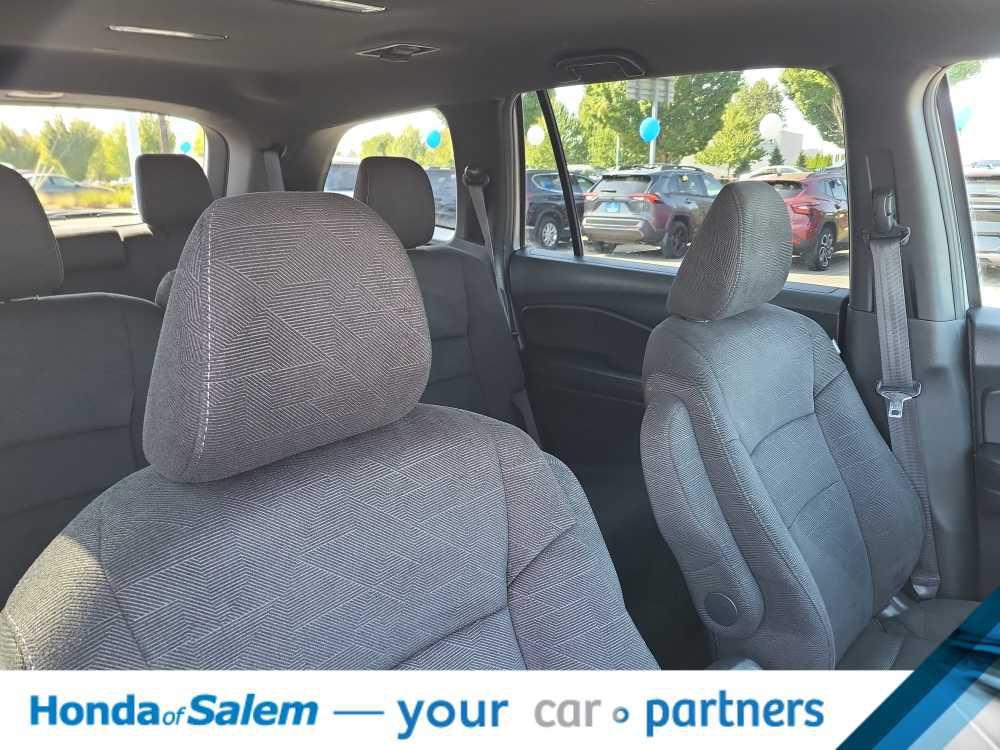 used 2022 Honda Pilot car, priced at $29,988